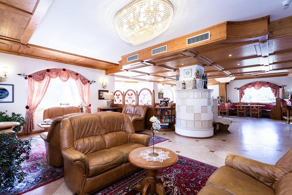 Vienna Hotel 3*