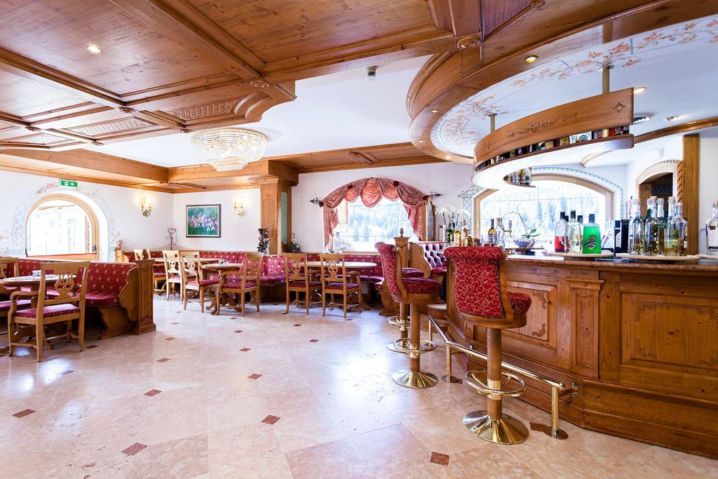 Vienna Hotel 3*
